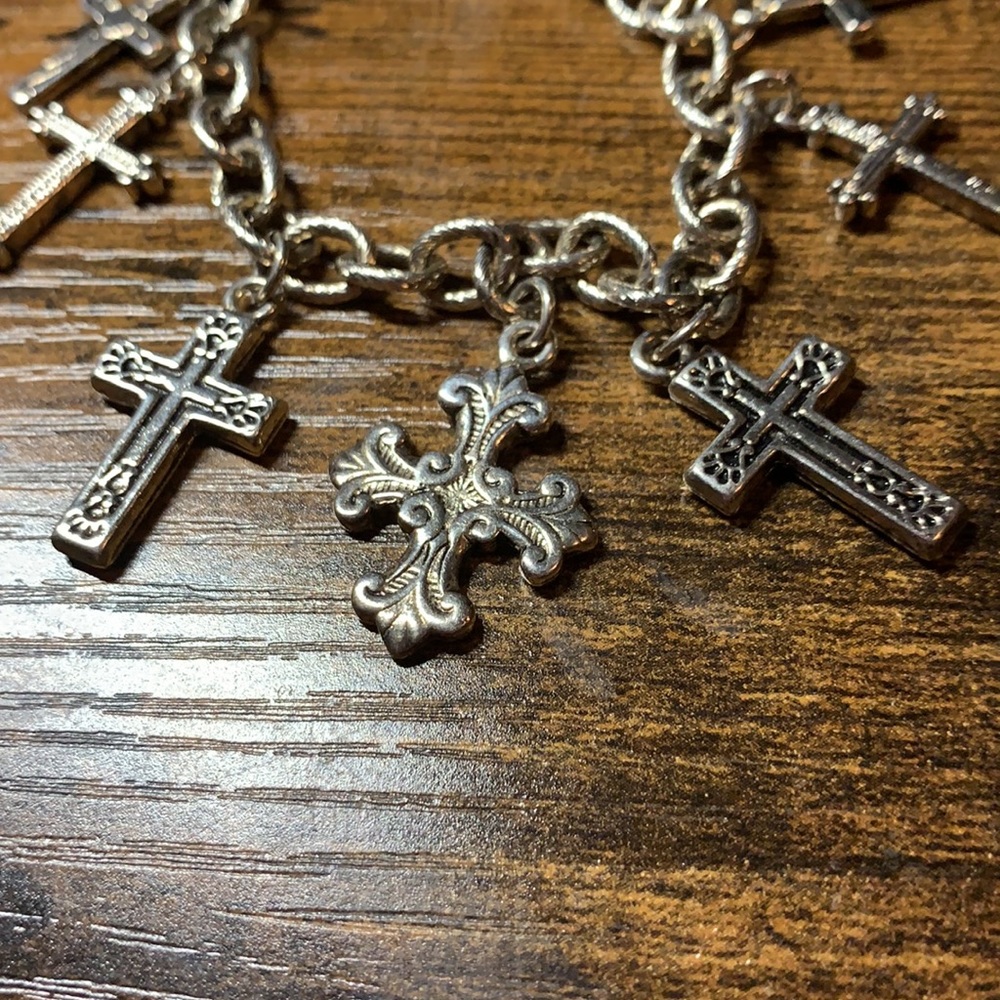 Premier Designs Crosses Charm Bracelet - Picture 4 of 5